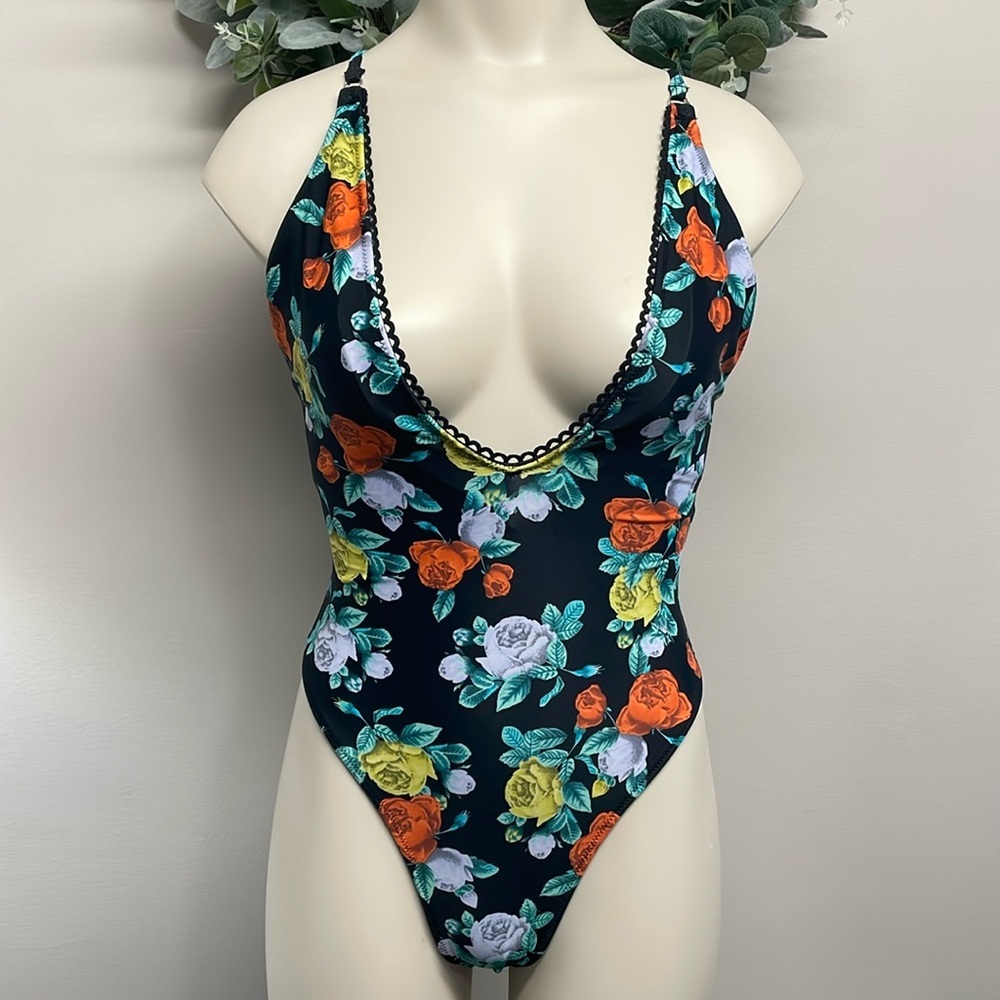Nasty Gal Black Floral High Leg Deep V-neck Lace Up Back One Piece Swimsuit XS